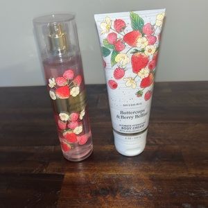 Bath and body works buttercups and berry Bellini set